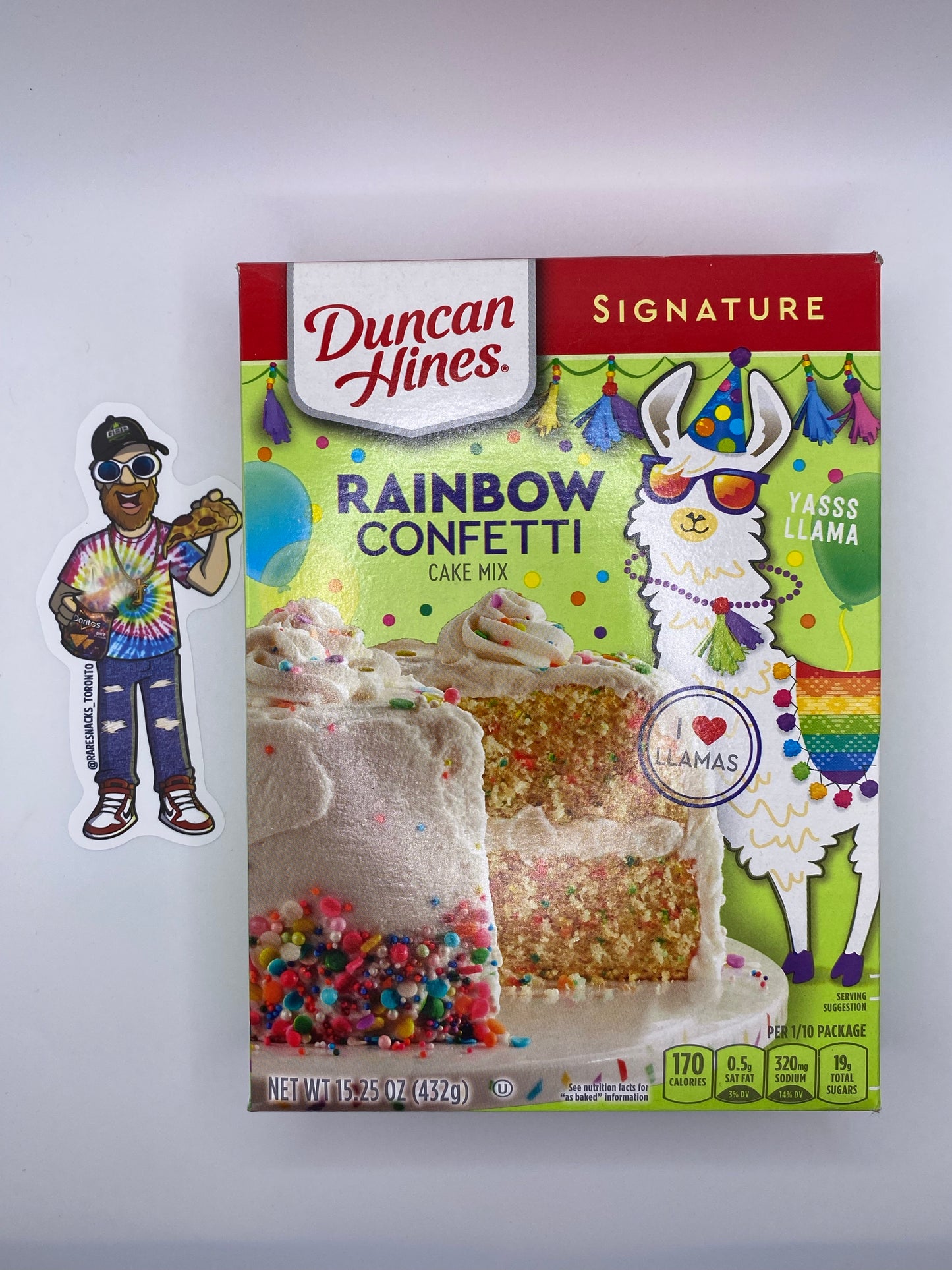Duncan Hines Llama Party Rainbow Confetti Cake 432g