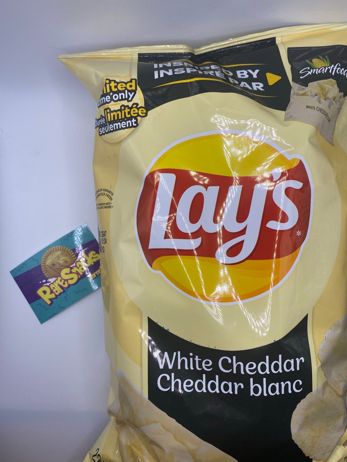 Lays White Cheddar Limited Edition 220g