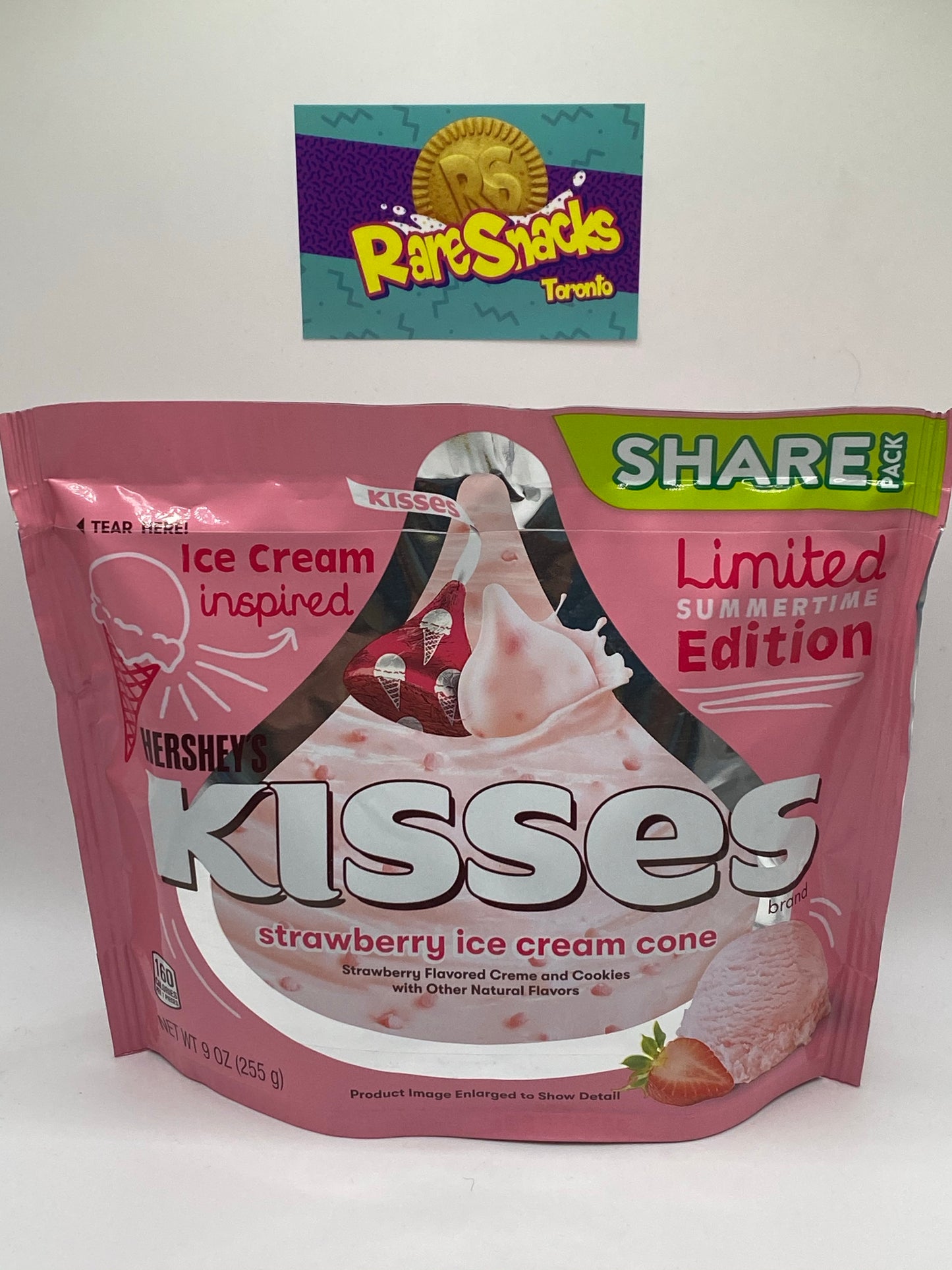 Hershey’s Kisses Strawberry Ice Cream 255g